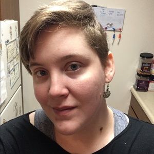 Meet your Posher, Nicole